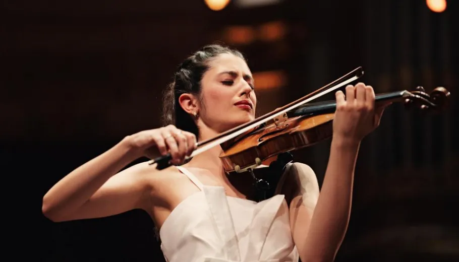 Maria Duenas and Alexander Malofeev